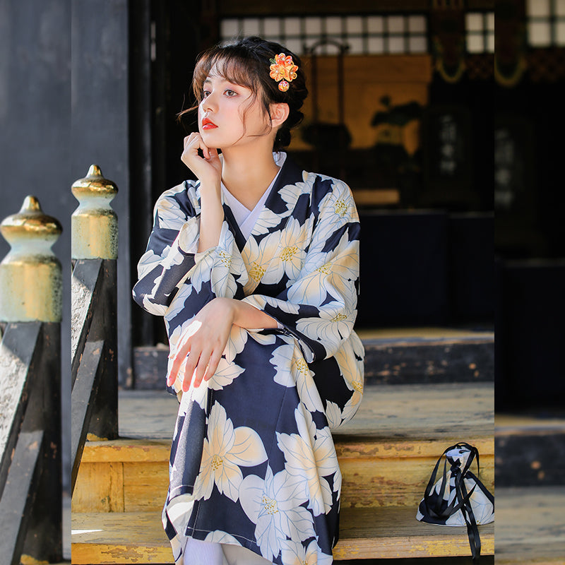 Floral Pattern Girl's Japanese Kimono Bathrobe for Fireworks Offering ...