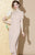 Teelanges, figurbetontes chinesisches Cheongsam-Kleid mit Spitzenkante und Riemenknöpfen