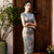 Schlüsselloch-Ausschnitt Flügelärmeln Traditionelles Cheongsam Knielanges Blumen Chinesisches Kleid