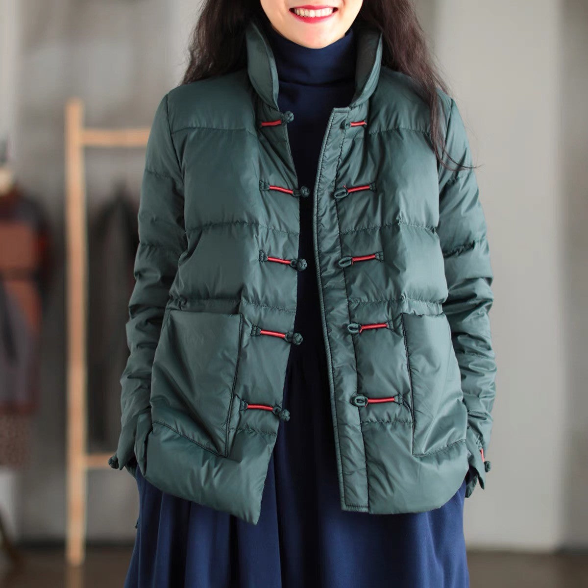 IDREAMMART Chinese Style Women's Down Coat with Strap Buttons & Floral Pattern Pockets Green / L